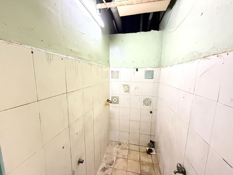 Pangsapuri untuk Dijual di Seri Pulai - Nana Cheah - Bathroom - PropertyGuru.com.my
