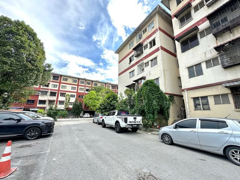 Pangsapuri untuk Dijual di Seri Pulai - Nana Cheah - Exterior - PropertyGuru.com.my