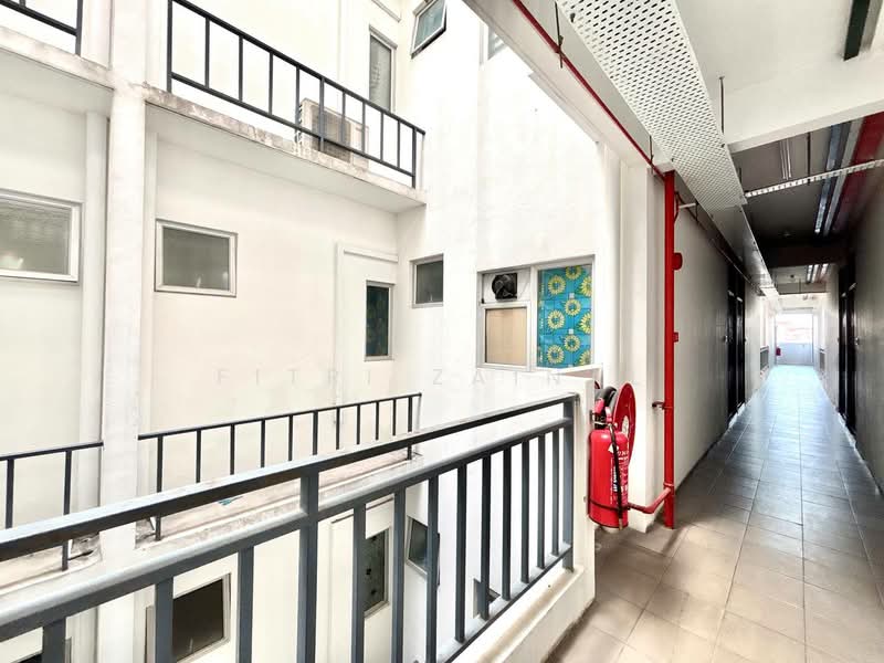 Apartment for Sale at Vesta View - Fitri Zainal - Corridor - PropertyGuru.com.my