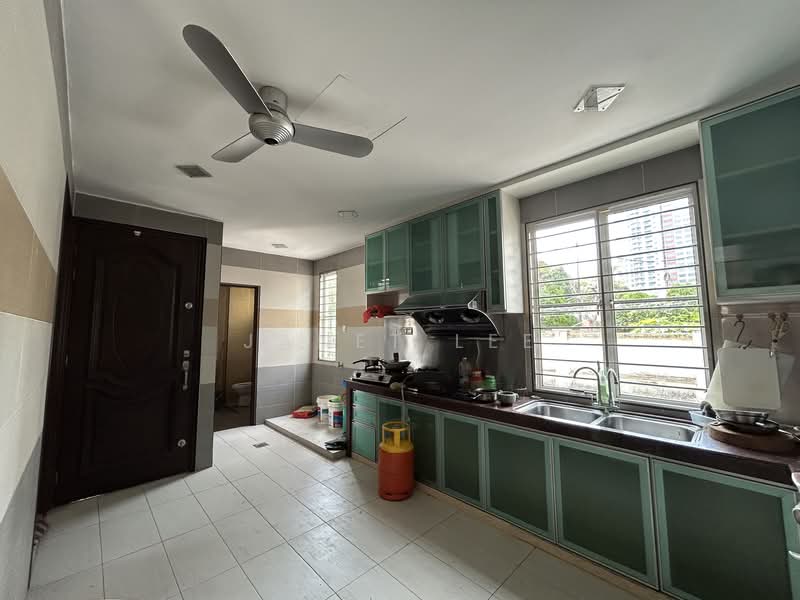 2-storey Terraced House for Sale in Taman Mount Austin (Tebrau) - Janet Lee - Kitchen - PropertyGuru.com.my