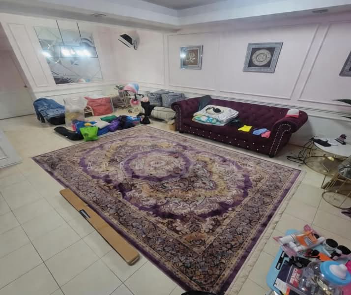 2-storey Terraced House for Rent at Taman Selat Damai - Apple Chang - Living Room - PropertyGuru.com.my