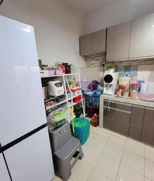 2-storey Terraced House for Rent at Taman Selat Damai - Apple Chang - Kitchen - PropertyGuru.com.my