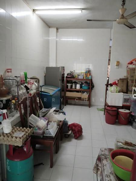 2-storey Terraced House for Sale in Taman Universiti Indah (Seri Kembangan) - Terry Chen - Kitchen - PropertyGuru.com.my