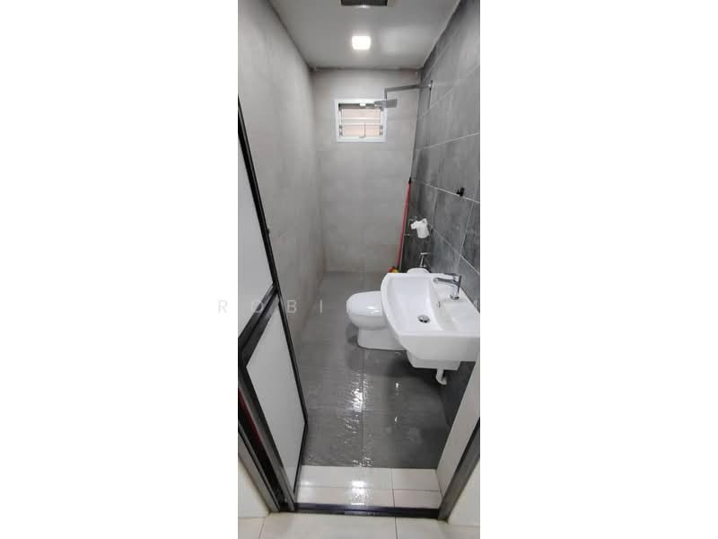 2-storey Terraced House for Sale in Taman Johor Jaya (Johor Bahru) - Robin Lim - Bathroom - PropertyGuru.com.my