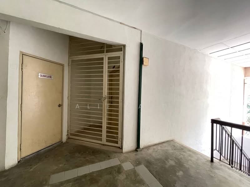 Kondominium untuk Dijual di D'Rimba - Alif Saad - Entrance - PropertyGuru.com.my