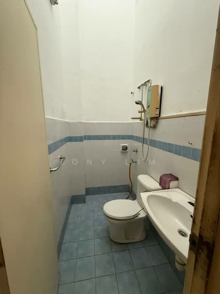Rumah Teres 1.5 Tingkat untuk Disewa di Bukit Indah (Iskandar Puteri (Nusajaya)) - Tony Lim - Bathroom - PropertyGuru.com.my