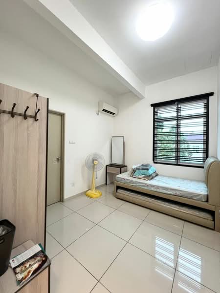 Cluster House for Sale in Taman Kempas Utama (Tebrau) - Sausa Lee - Bedroom - PropertyGuru.com.my