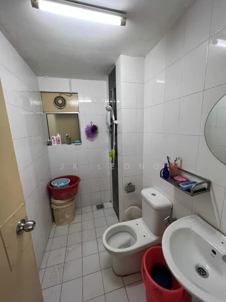 Condominium for Sale at Plaza Menjalara - JK Leong - Bathroom - PropertyGuru.com.my