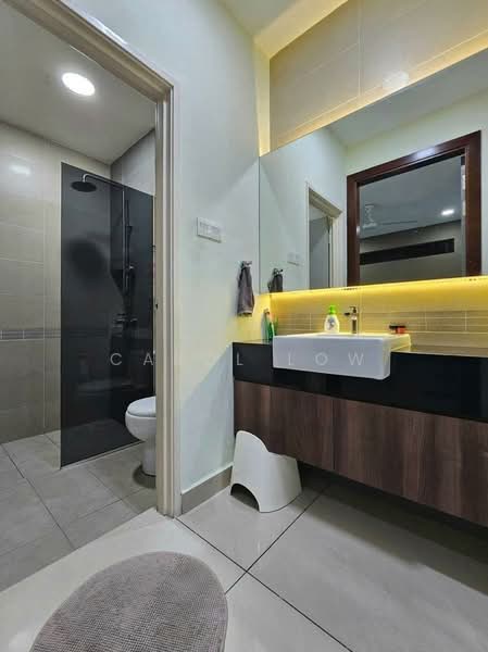 Cluster House for Sale in Taman Gaya (Ulu Tiram) - Carol Low - Bathroom - PropertyGuru.com.my