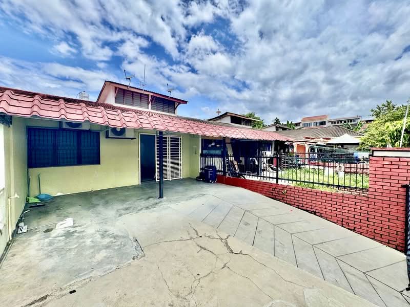1-storey Terraced House for Sale in Cheras (Kuala Lumpur) - Ahmad Fadlee - PropertyGuru.com.my
