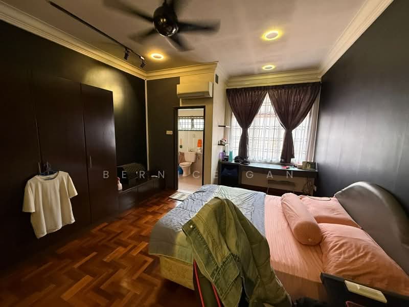 2-storey Terraced House for Sale in Taman Pelangi Indah (Ulu Tiram) - Bernice Gan - Bedroom - PropertyGuru.com.my