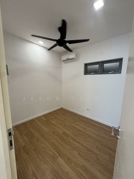 Untuk Dijual - Lakefront Residence