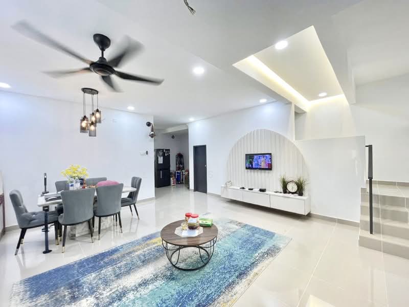 Rumah Teres untuk Dijual di Klang (Selangor) - Alif Saad - Living Room - PropertyGuru.com.my