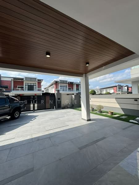 Semi-Detached House for Sale in Taman Gaya (Ulu Tiram) - Bernice Gan - Exterior - PropertyGuru.com.my