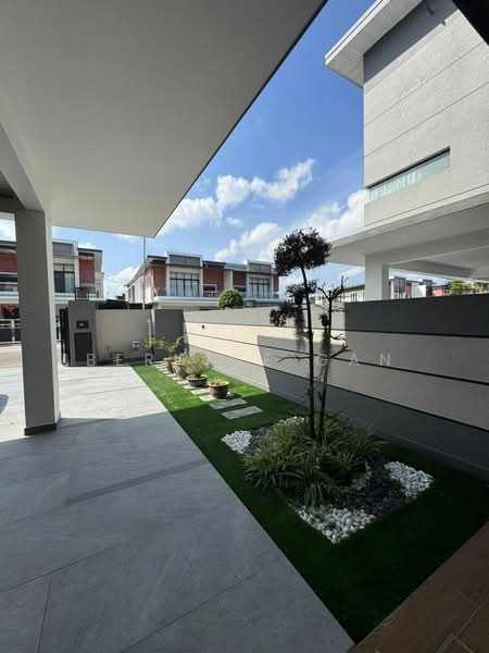 Semi-Detached House for Sale in Taman Gaya (Ulu Tiram) - Bernice Gan - Exterior - PropertyGuru.com.my