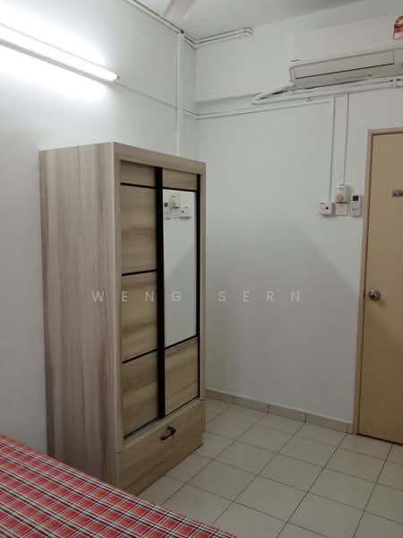 Kondominium untuk Disewa di Putra Place Condominium - Weng Sern - Bedroom - PropertyGuru.com.my
