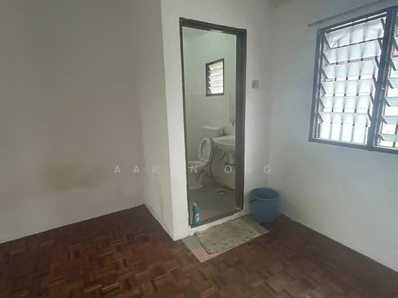 Rumah Teres untuk Disewa di Desa Setapak (Wangsa Maju) - Aaron Ong - Bathroom - PropertyGuru.com.my