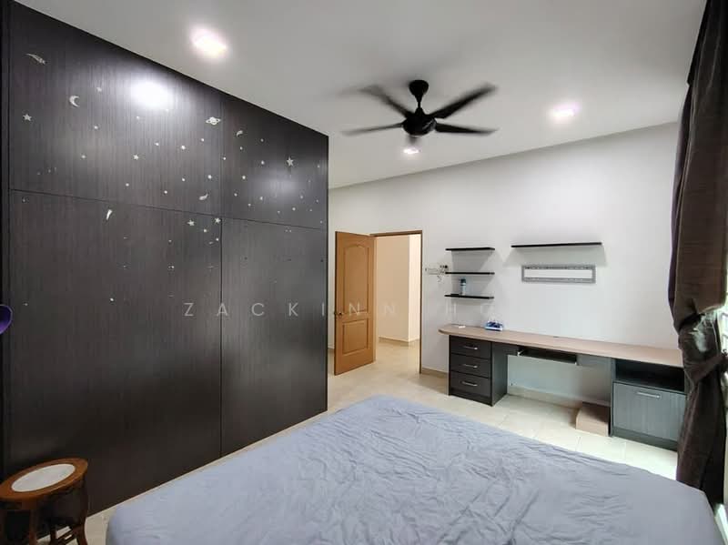 Semi-Detached House for Sale in Bandar Botanic (Klang) - Zackinn Hoi - Bedroom - PropertyGuru.com.my