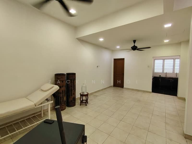 Semi-Detached House for Sale in Bandar Botanic (Klang) - Zackinn Hoi - Living Room - PropertyGuru.com.my