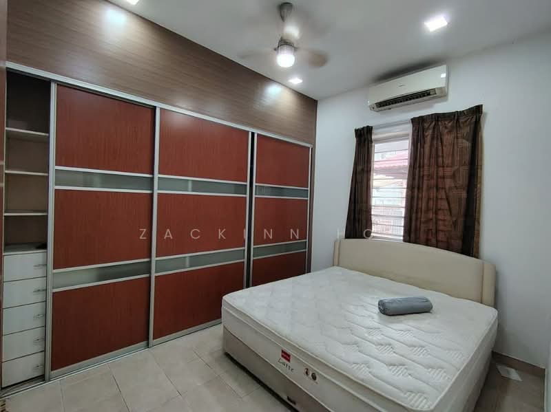 Semi-Detached House for Sale in Bandar Botanic (Klang) - Zackinn Hoi - Bedroom - PropertyGuru.com.my