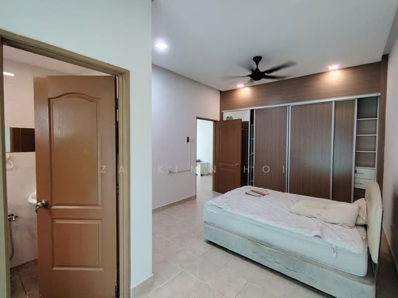 Semi-Detached House for Sale in Bandar Botanic (Klang) - Zackinn Hoi - Bedroom - PropertyGuru.com.my
