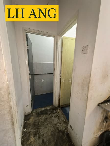 Shop for Sale in Raja Uda (Butterworth) - LH Ang - Interior - PropertyGuru.com.my