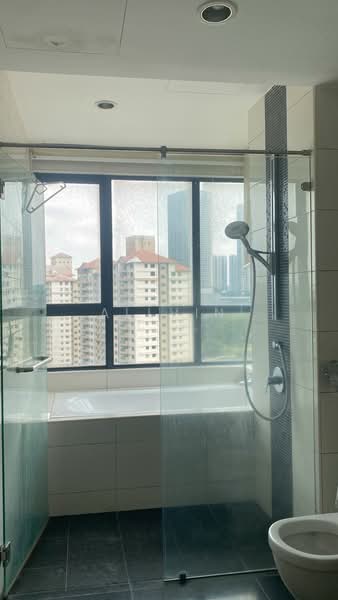 Kondominium untuk Disewa di KM1 East - Allvin Teh - Bathroom - PropertyGuru.com.my