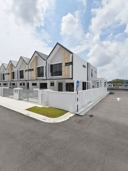 Rumah Teres 2 Tingkat untuk Dijual di Taman Desa Tebrau (Tebrau) - Bernice Gan - Exterior - PropertyGuru.com.my