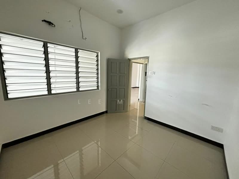 Shop for Rent in Taman Canning (Ipoh) - Lee Muzi - Interior - PropertyGuru.com.my