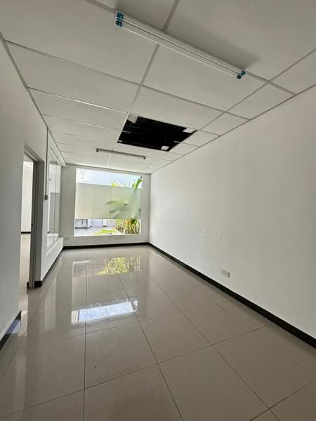 Shop for Rent in Taman Canning (Ipoh) - Lee Muzi - Interior - PropertyGuru.com.my