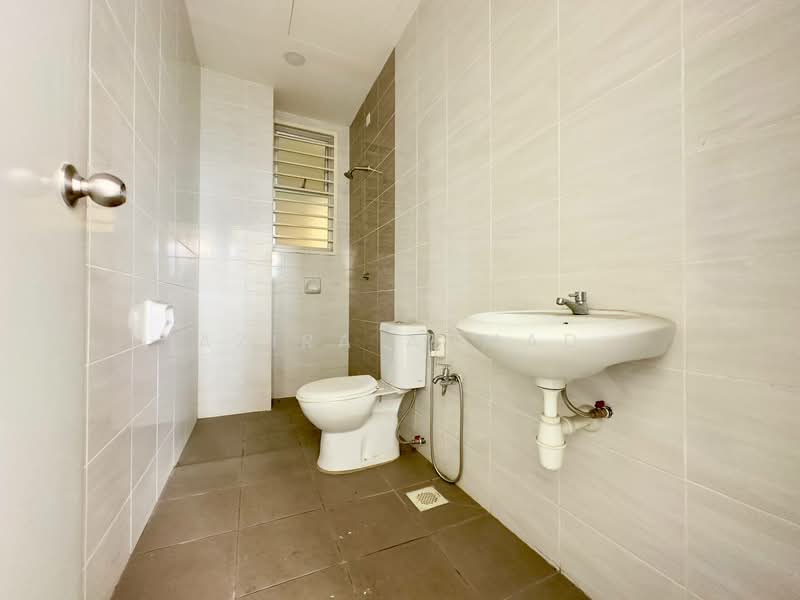 Service Residence for Sale at Bsp Skypark - Azira Ahmad - Bathroom - PropertyGuru.com.my