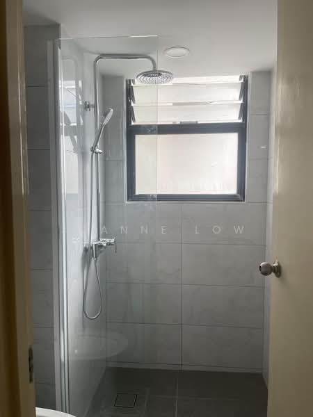 Kondominium untuk Dijual di Mont Kiara Pines - Joanne Low - Bathroom - PropertyGuru.com.my