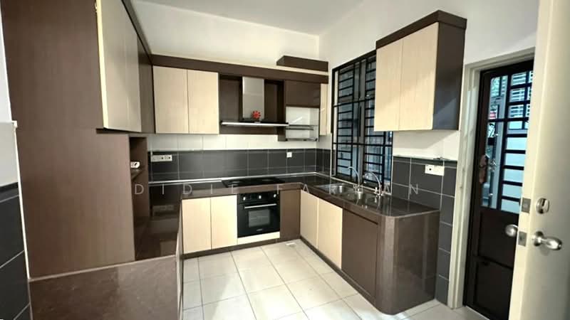 2-storey Terraced House for Sale in Taman Nusa Idaman (Iskandar Puteri (Nusajaya)) - DIDIE FARHAN - Kitchen - PropertyGuru.com.my