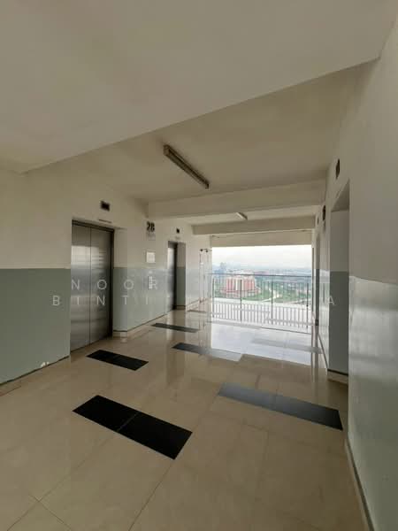 Servis Apartment untuk Dijual di Menara U2 - Noor Zalifa Binti Zakaria - Corridor - PropertyGuru.com.my