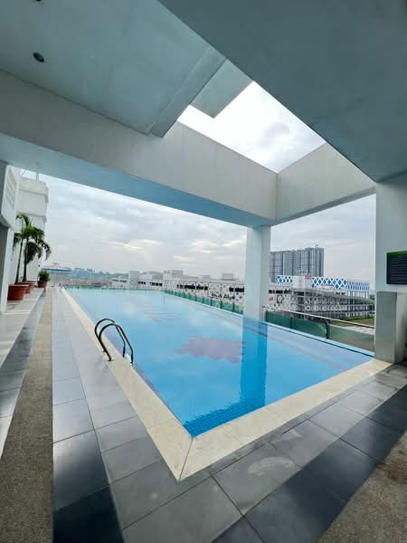 Servis Apartment untuk Dijual di Menara U2 - Noor Zalifa Binti Zakaria - Pool - PropertyGuru.com.my