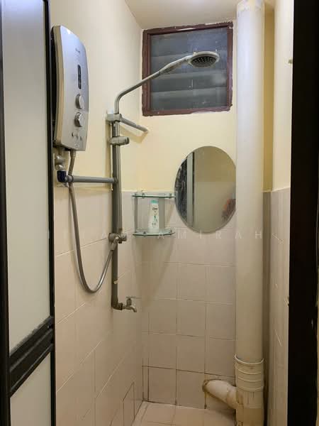 Flat for Sale at Lestari Apartment - Iffah Amirah - Bathroom - PropertyGuru.com.my