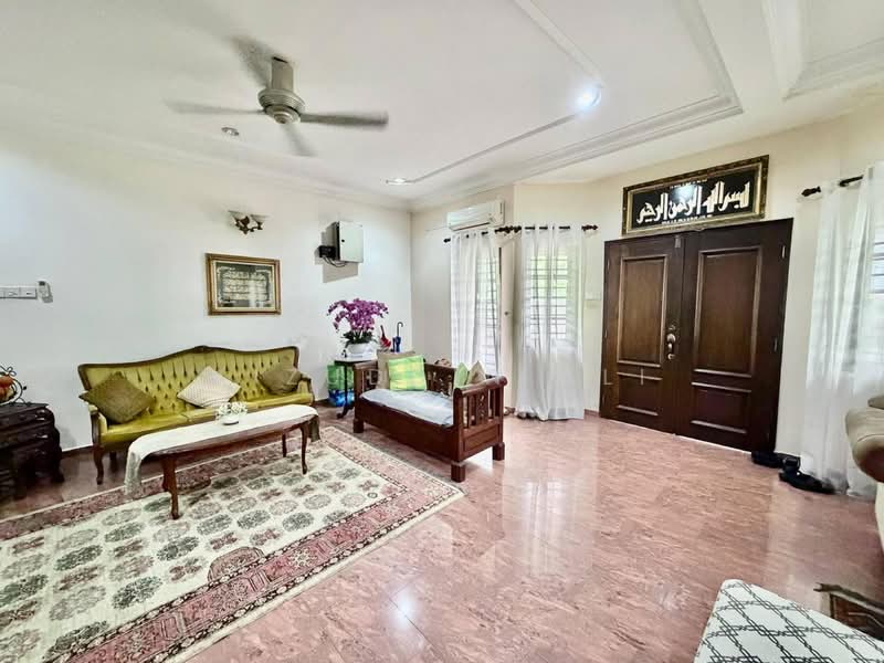 Rumah Banglo untuk Dijual di Kampung Tunku (Petaling Jaya) - Aizuddin Ali - Living Room - PropertyGuru.com.my