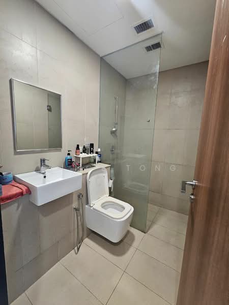 Kondominium untuk Disewa di The Fennel - Alice Tong - Bathroom - PropertyGuru.com.my