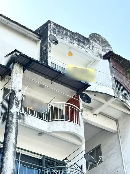 Apartment for Sale at The Astaria - Wan Nurani - Balcony - PropertyGuru.com.my