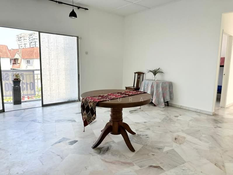Apartment for Sale at The Astaria - Wan Nurani - Living Room - PropertyGuru.com.my