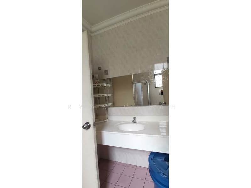 Semi-Detached House for Sale in Bandar Sri Damansara (Selangor) - Ryan Cheah - Bathroom - PropertyGuru.com.my