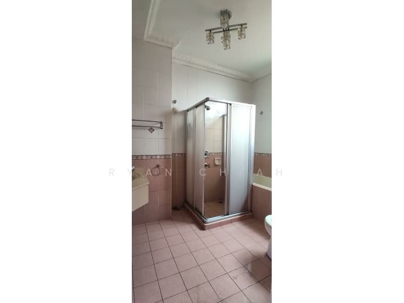 Semi-Detached House for Sale in Bandar Sri Damansara (Selangor) - Ryan Cheah - Bathroom - PropertyGuru.com.my