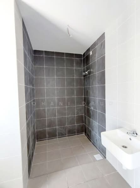 Townhouse for Rent in Sepang (Selangor) - Rohani Daud - Bathroom - PropertyGuru.com.my