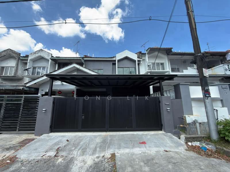 2-storey Terraced House for Sale in Taman Molek (Johor Bahru) - Fong Lik - Exterior - PropertyGuru.com.my