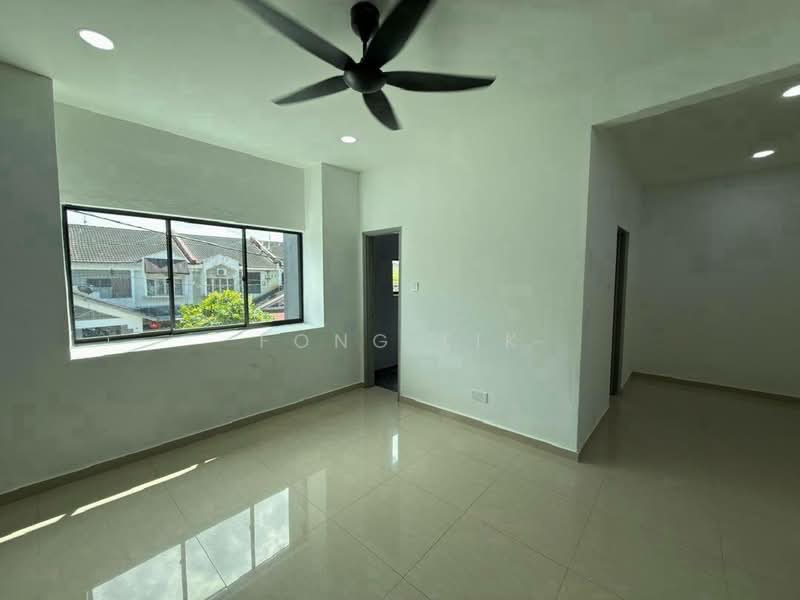 2-storey Terraced House for Sale in Taman Molek (Johor Bahru) - Fong Lik - PropertyGuru.com.my