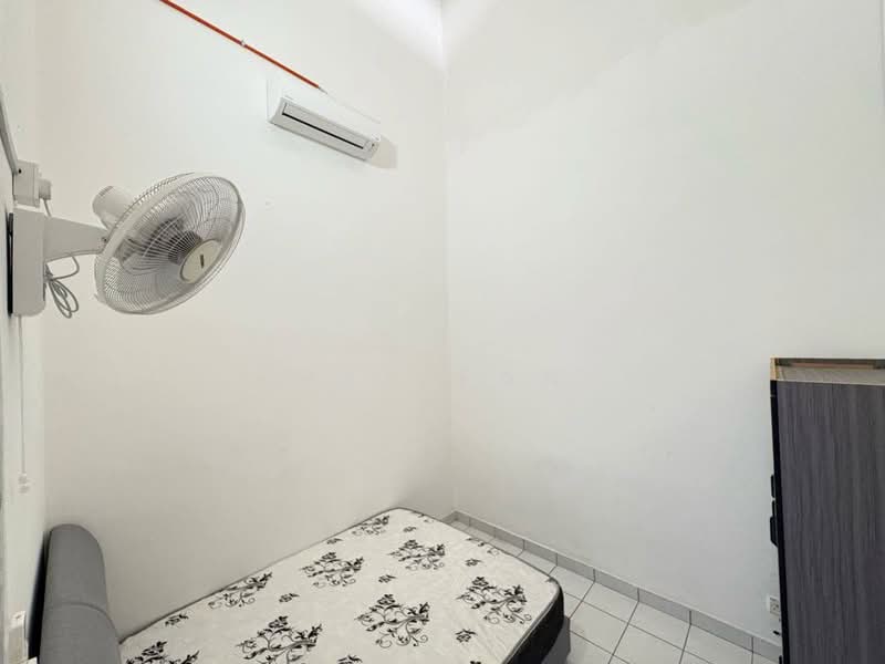 1.5-storey Terraced House for Rent in Taman Molek (Johor Bahru) - Pan Pan - PropertyGuru.com.my