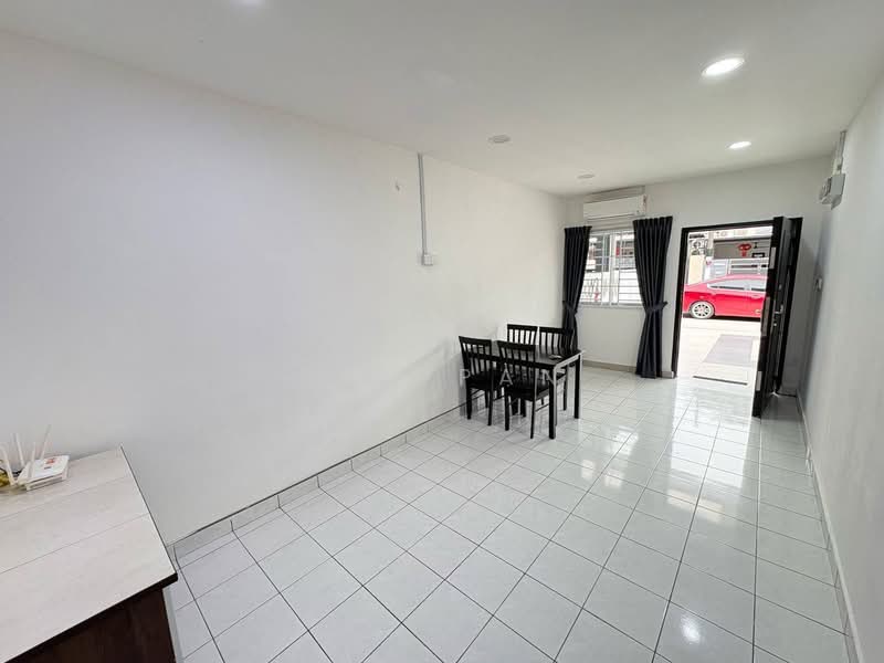 1.5-storey Terraced House for Rent in Taman Molek (Johor Bahru) - Pan Pan - PropertyGuru.com.my