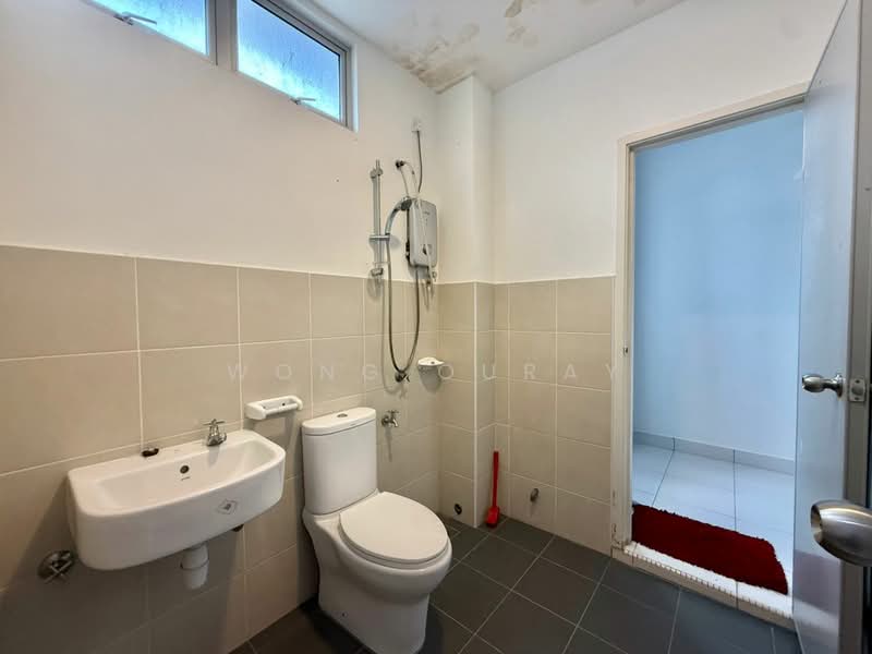 2-storey Terraced House for Sale in Bandar Bistari Perdana (Pasir Gudang) - Wong Ouray - Bathroom - PropertyGuru.com.my