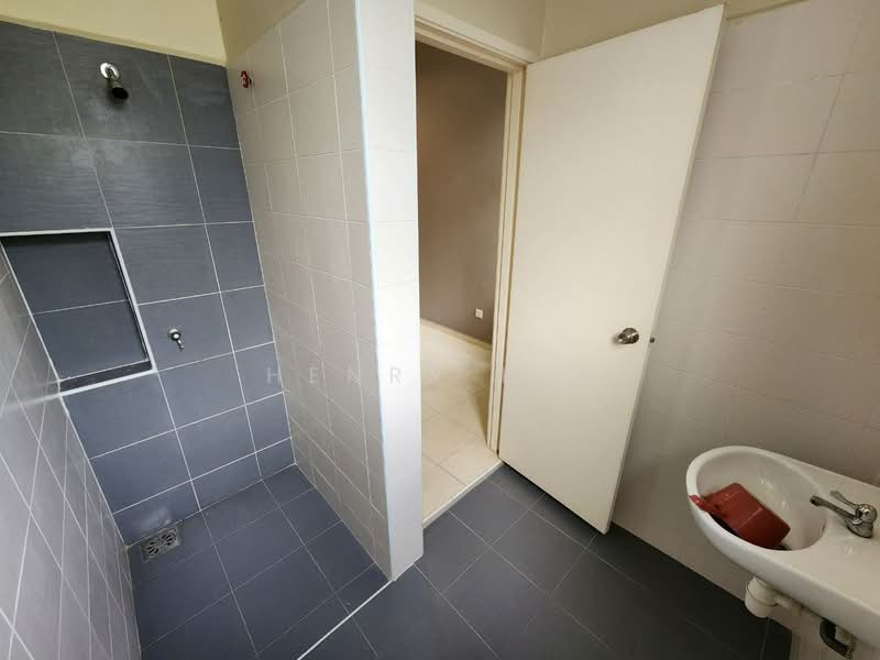 Rumah Teres 2 Tingkat untuk Dijual di Masai (Johor) - Henry Lee - Bathroom - PropertyGuru.com.my