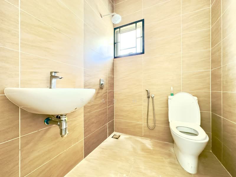 2-storey Terraced House for Sale in Kota Seriemas (Nilai) - Azira Ahmad - Bathroom - PropertyGuru.com.my